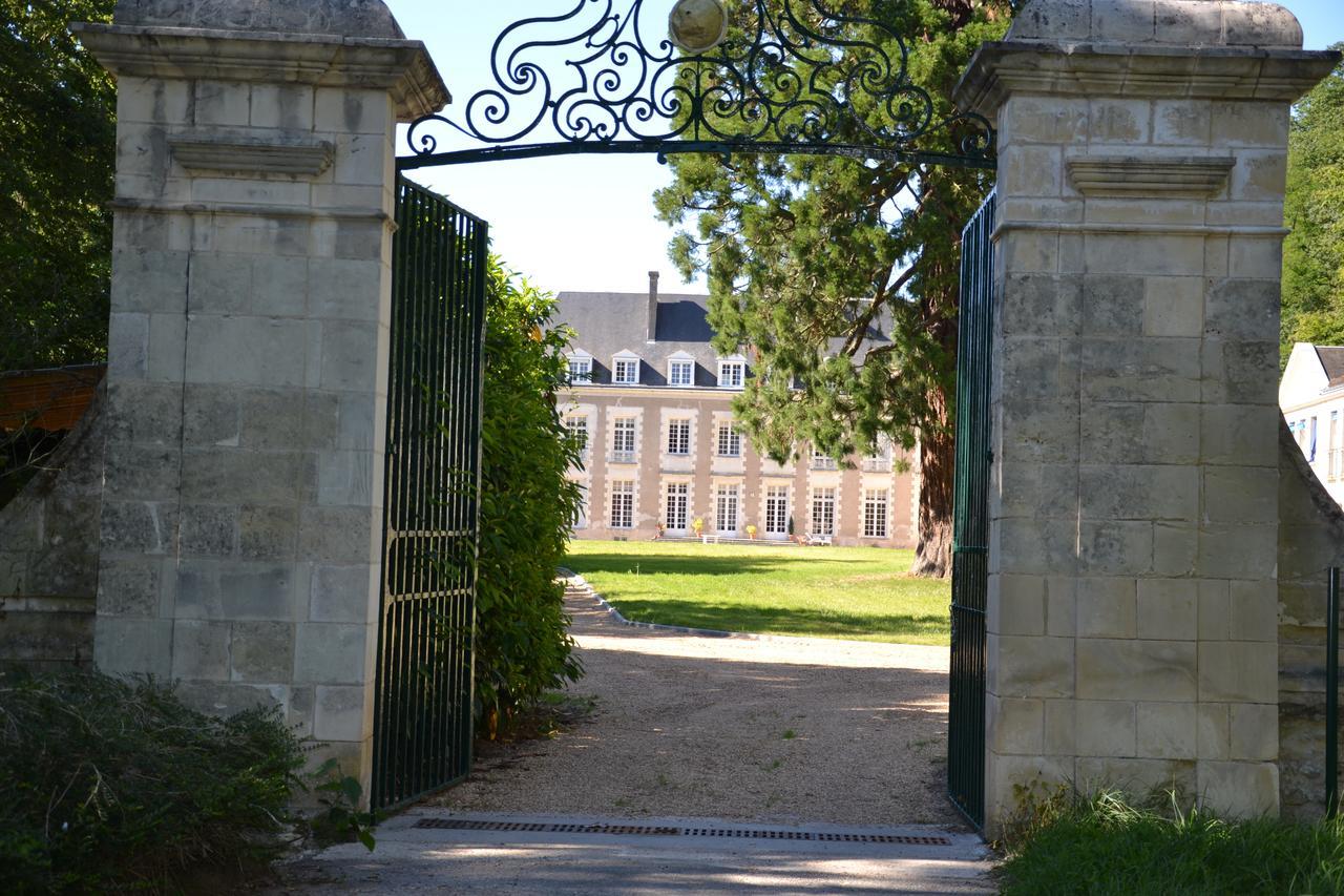 Chateau De Saint Ouen Les Vignes Exterior foto